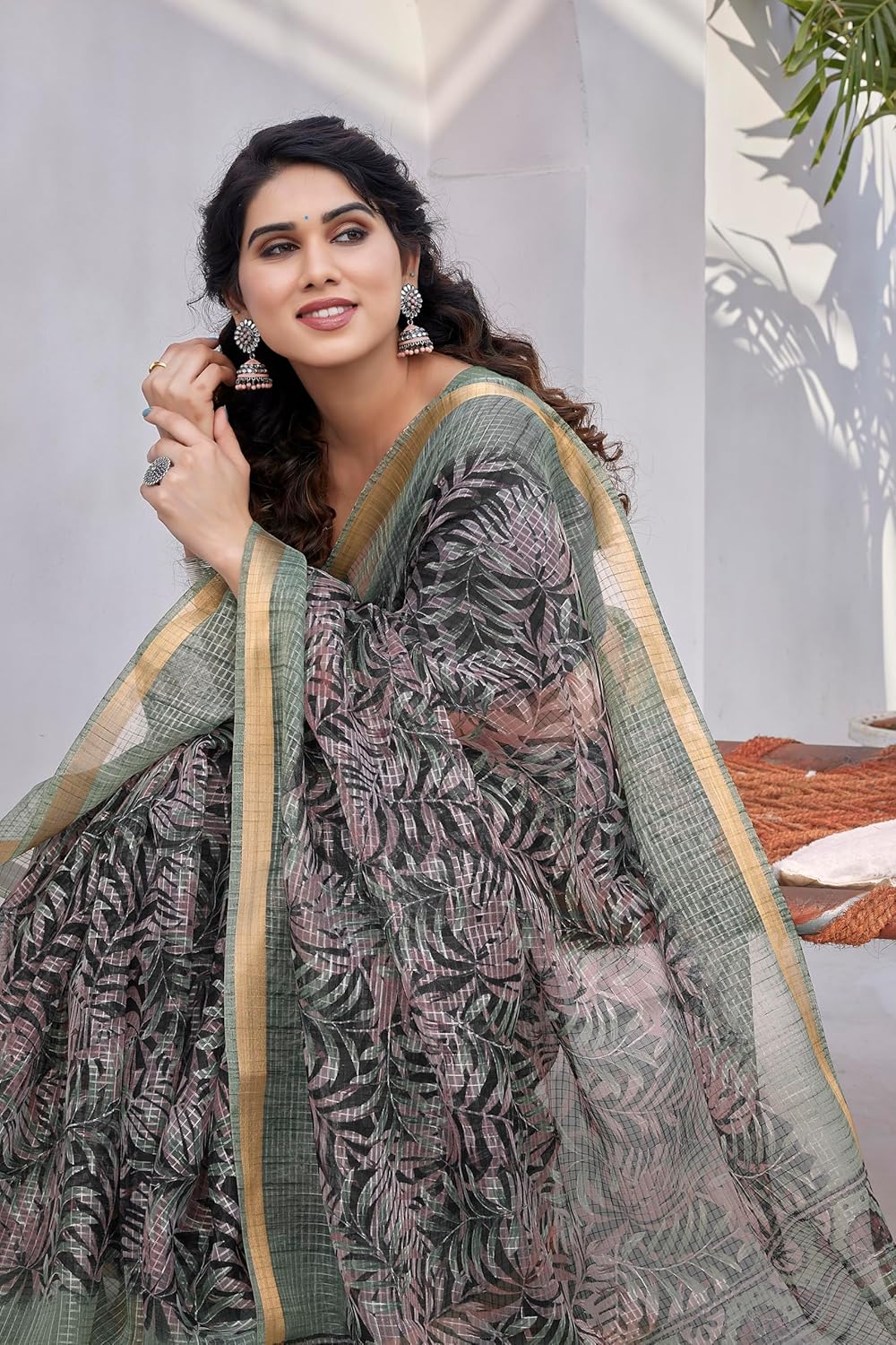 KotaDoriaPolyester Mix Leaf Floral Printed Saree