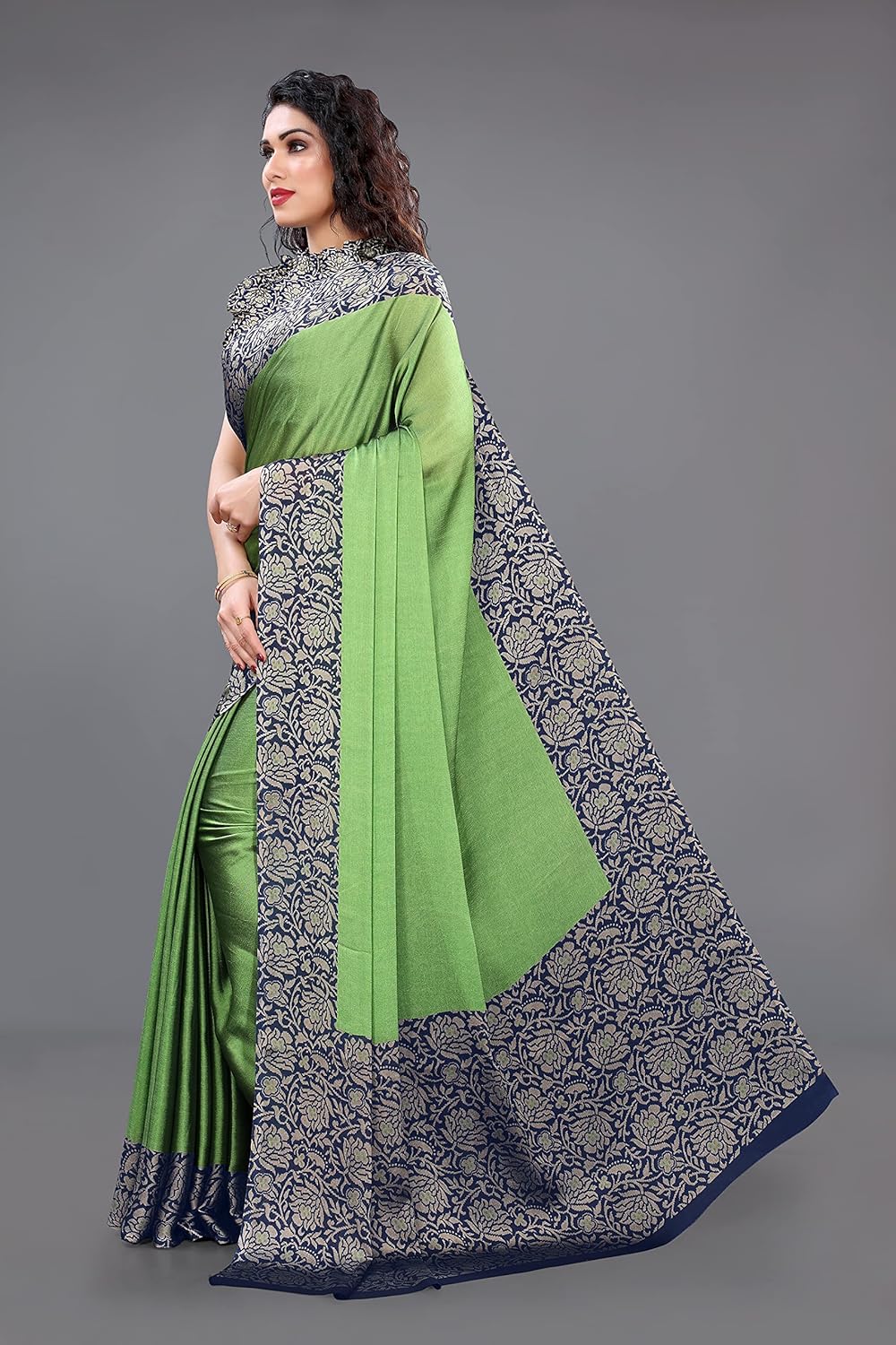 Women's Design Printed Saree with Blouse Piece