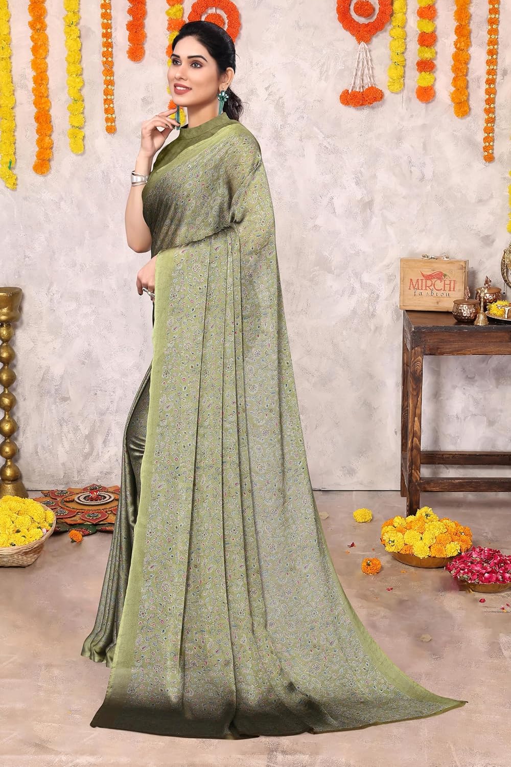 Women's Chiffon Floral Printed Saree with Blouse Piece