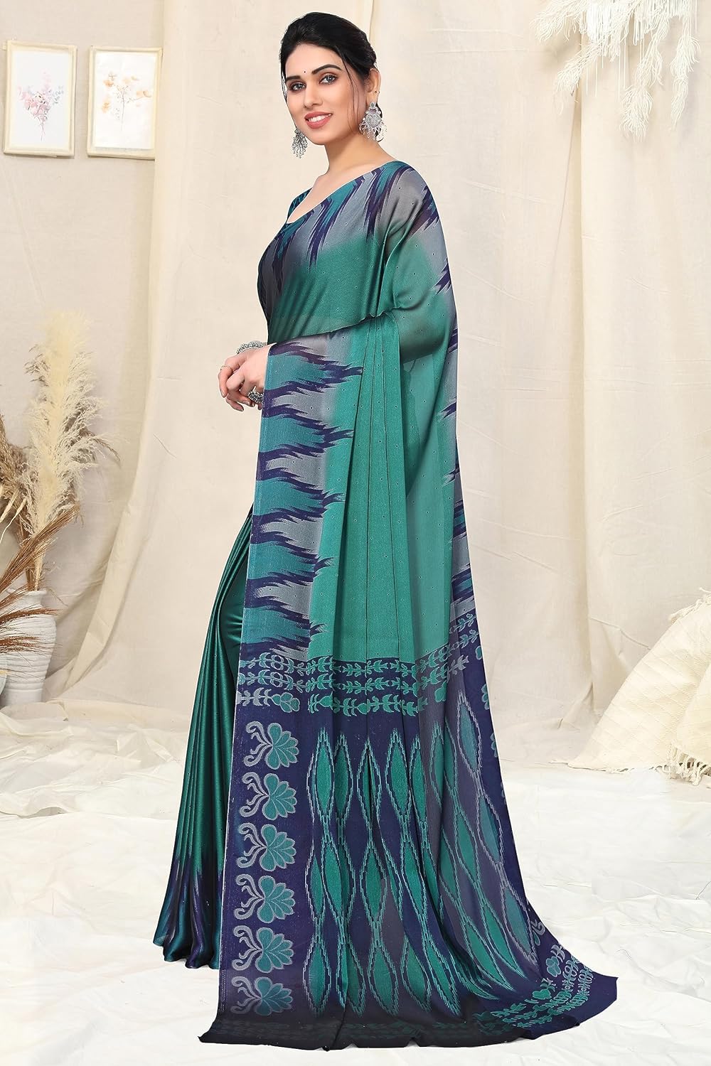 Printed Women's Saree with Blouse Piece