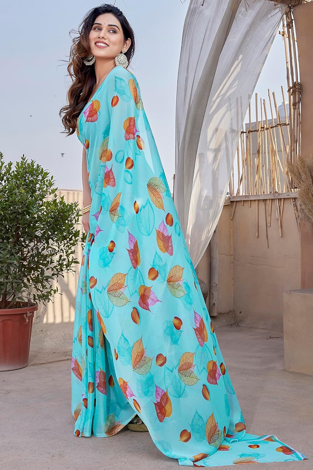 FASHION Floral Printed Saree with Blouse Piece