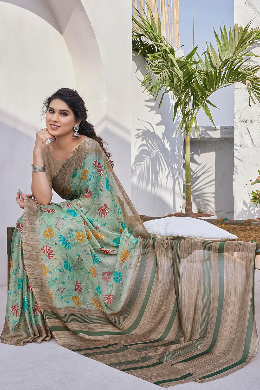 FASHION Floral Printed Saree with Blouse Piece