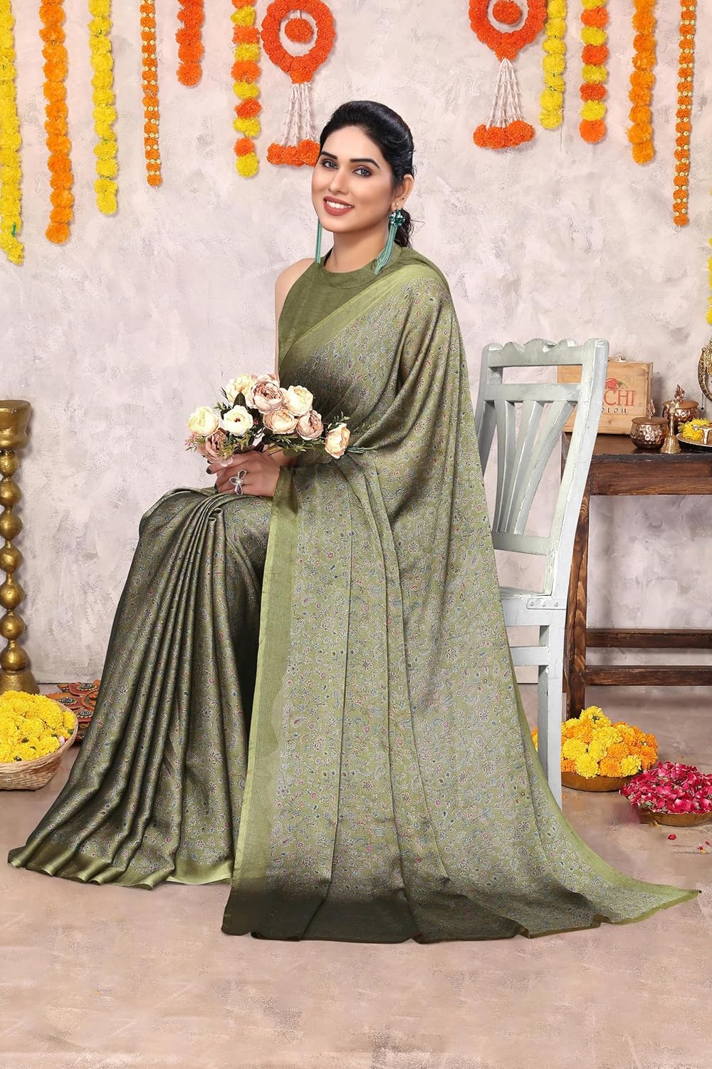Women's Chiffon Floral Printed Saree with Blouse Piece