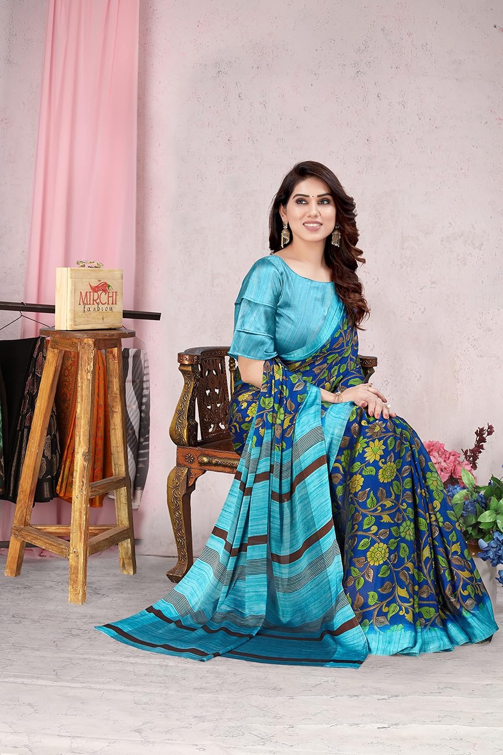 Floral Printed Saree with Blouse Piece