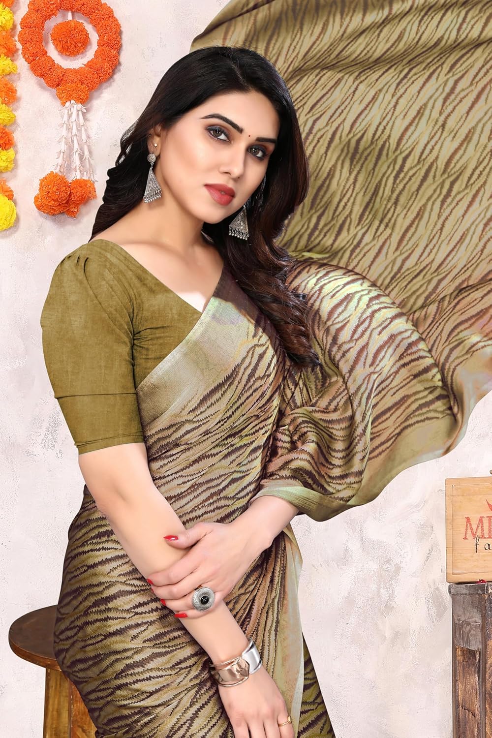 Women's Chiffon Block Printed Saree with Blouse Piece