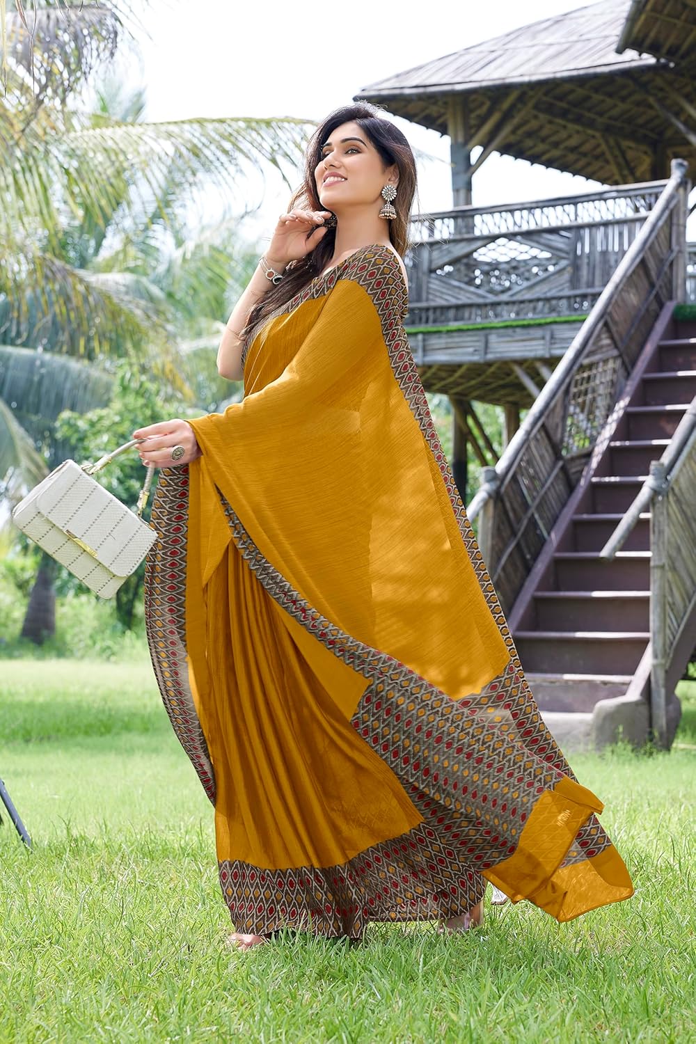 Printed Women's Saree with Blouse Piece