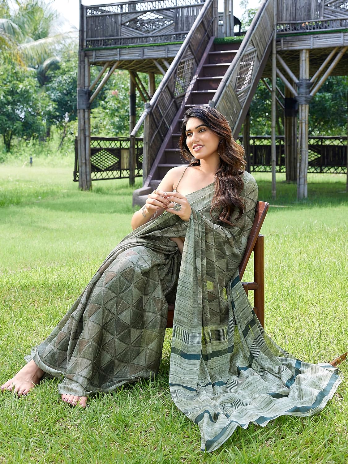 Women's Chiffon Printed Saree with BlousePiece