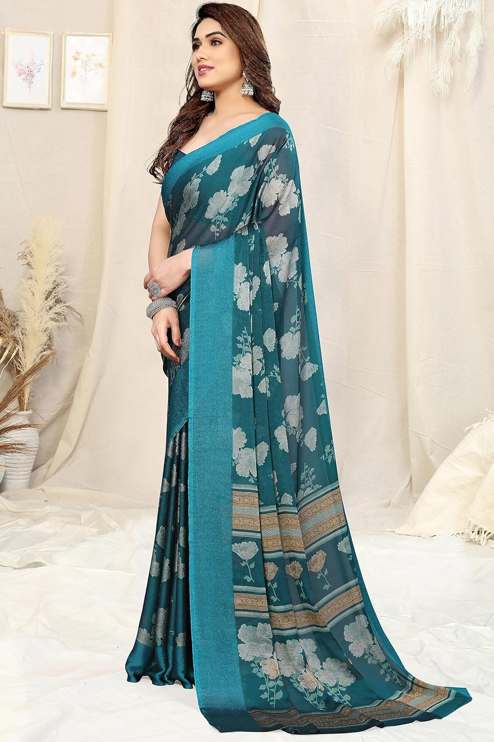Floral Printed Saree with Blouse Piece