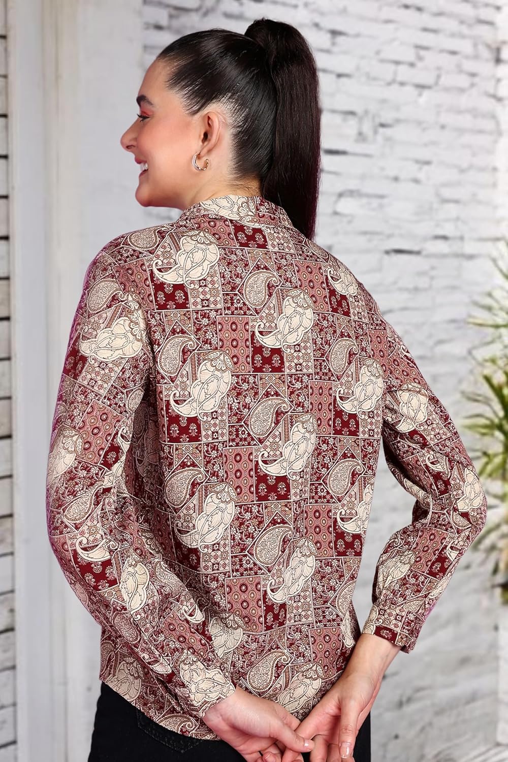 POPWINGS Printed Full-Sleeves Regular-Fit Polyester
