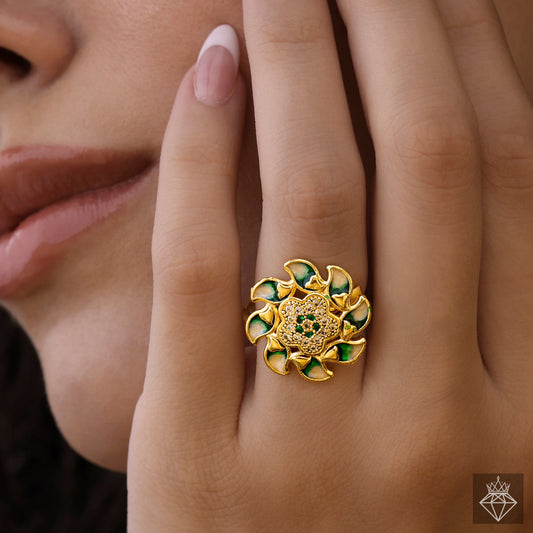 Golden Flower Ring (Adjustable Size)