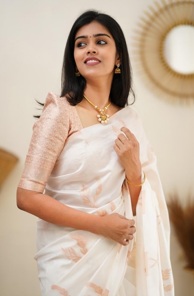 Banarasi SilkSaree With Litchi Silk Unstitched Blouse