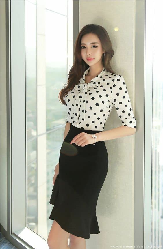 Jashudi Women's Solid Regular Fit Blouse