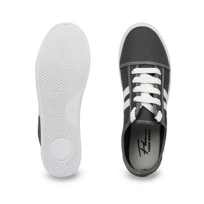 FREE KICKS Classic Black Sneakers for Men - alphahostel.in