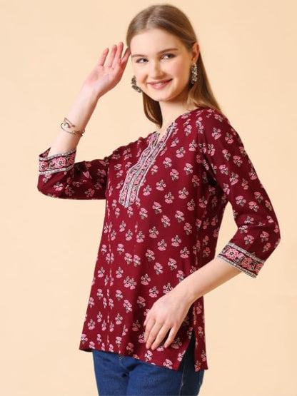 Women Rayon Floral Printed Short Kurta