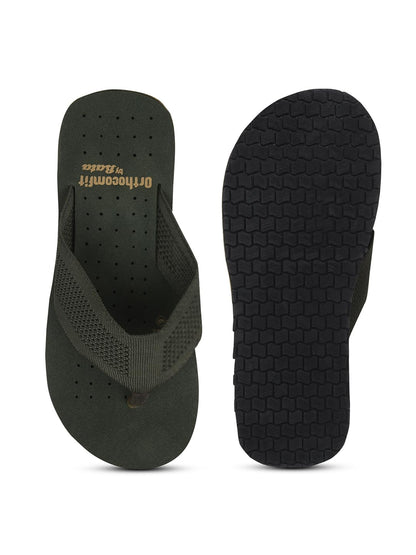 Bata Men's Lightweight and Comfortable Slipper - alphahostel.in