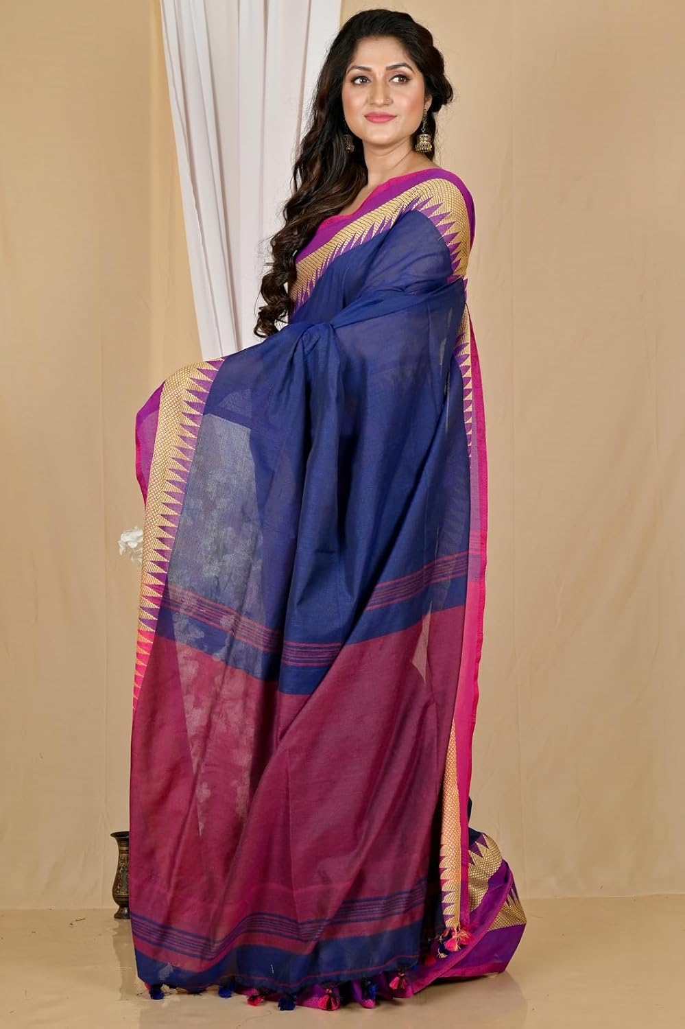 Handloom Saree With Unstitched Running Blouse Piece