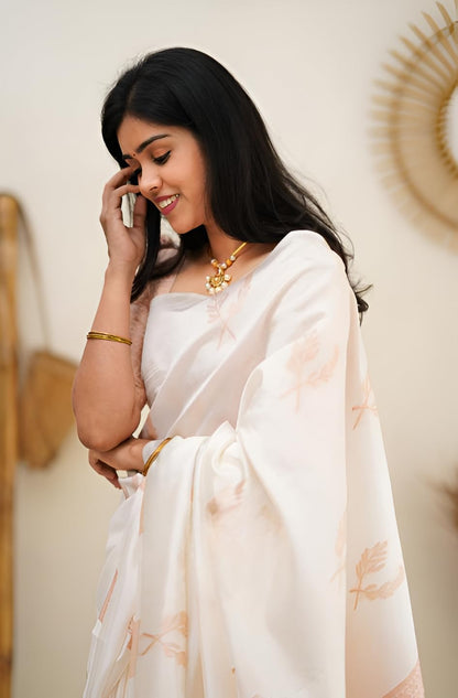 Banaras Silk Saree with Kashmiri Weaving Elegan Pallu