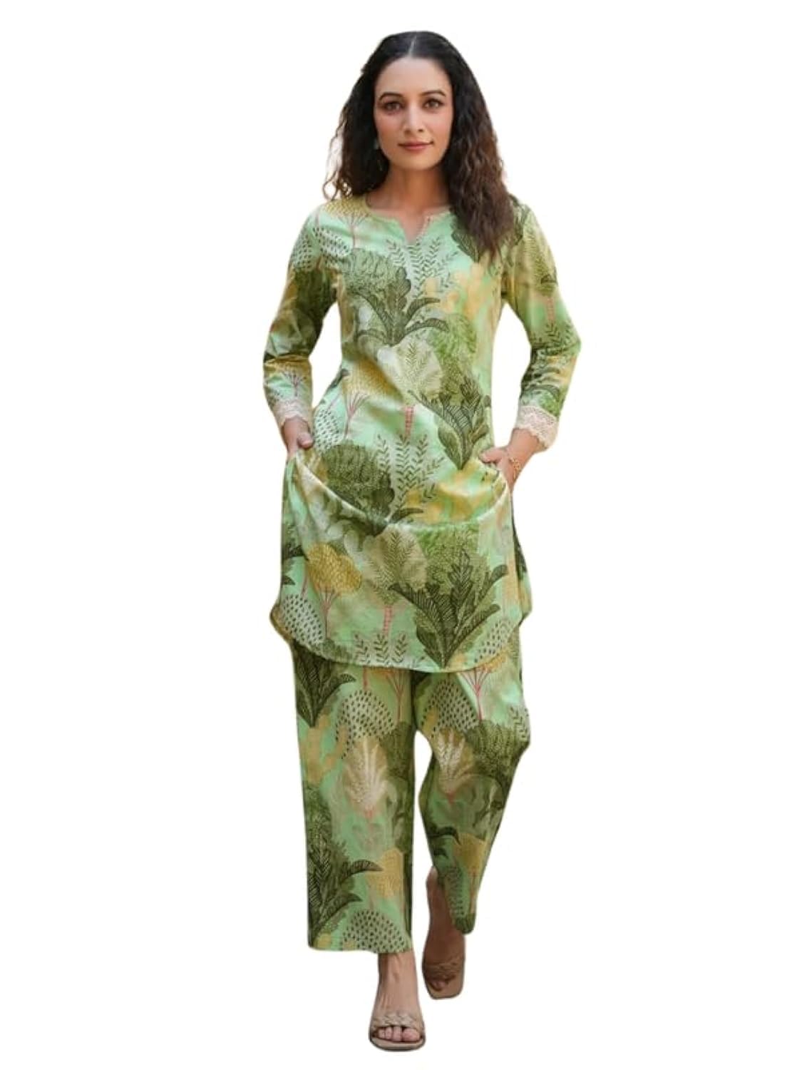 NAINVISH Women's Cotton Blend Green Printed V-Neck