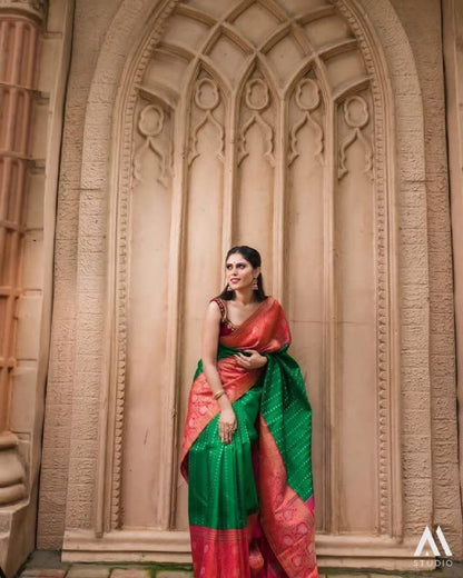 Women's Present Banarasi Soft Lichi Silk Saree
