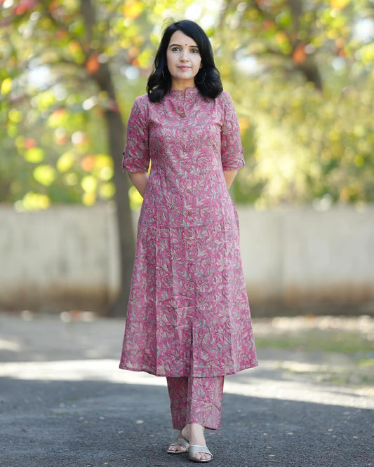 DESIGNER Women's Cotton Blend Floral Kurta with Pant