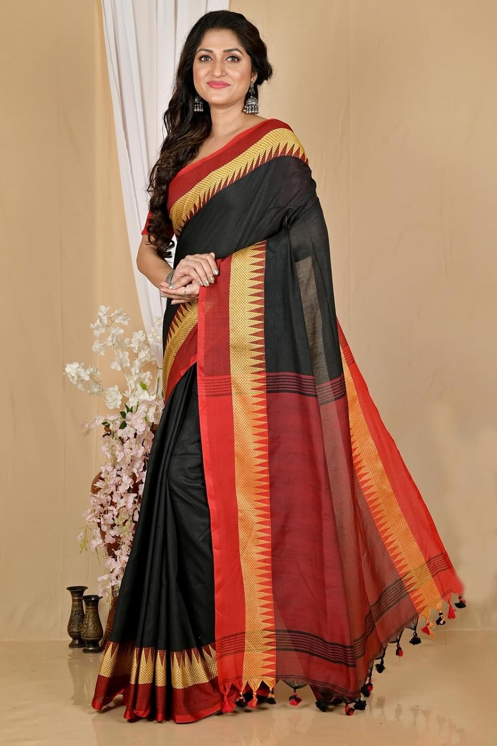 Handloom Saree With Unstitched Running Blouse Piece