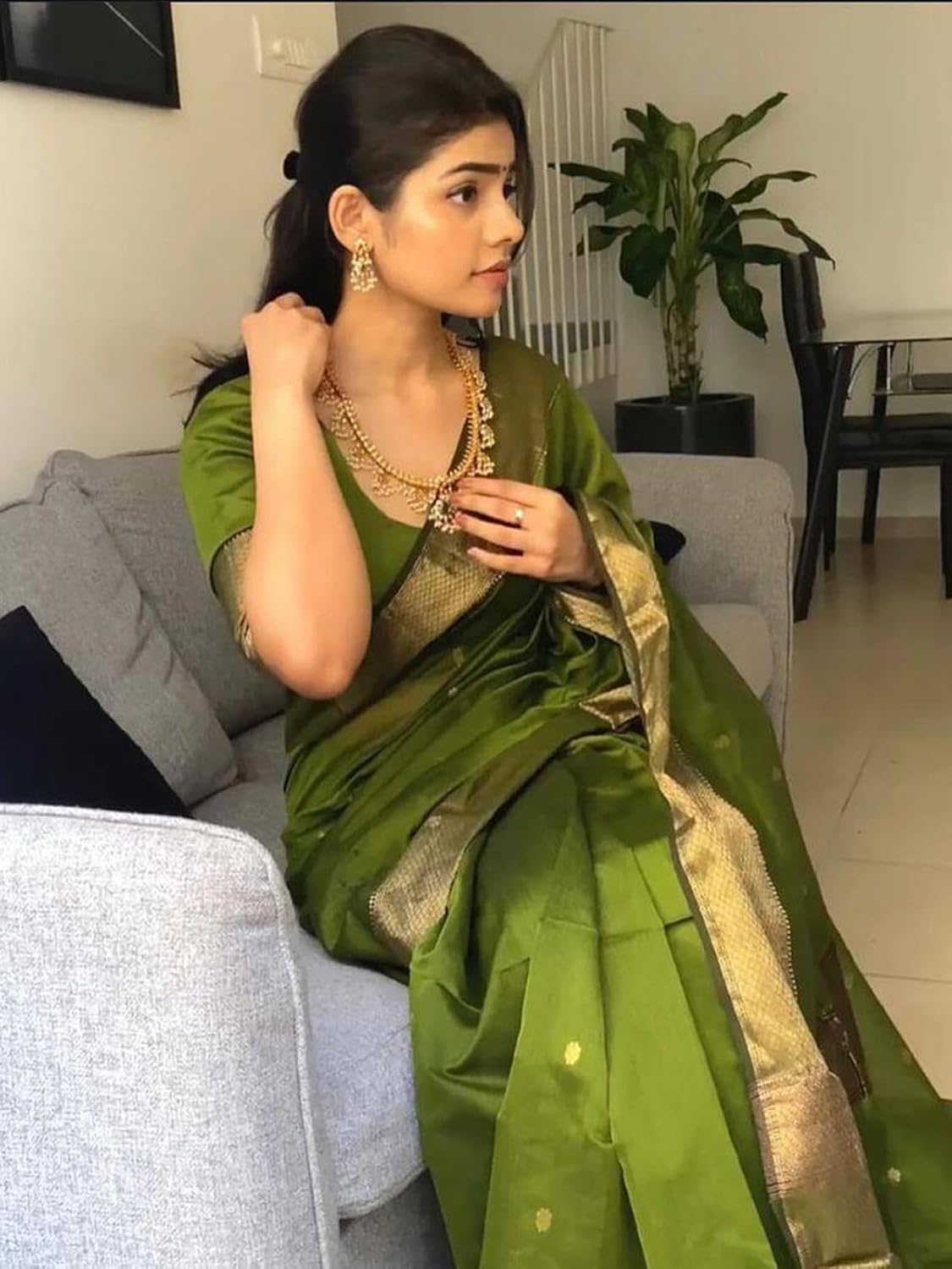 Silk Blend Banarasi Saree with Unstitched Blouse Piece