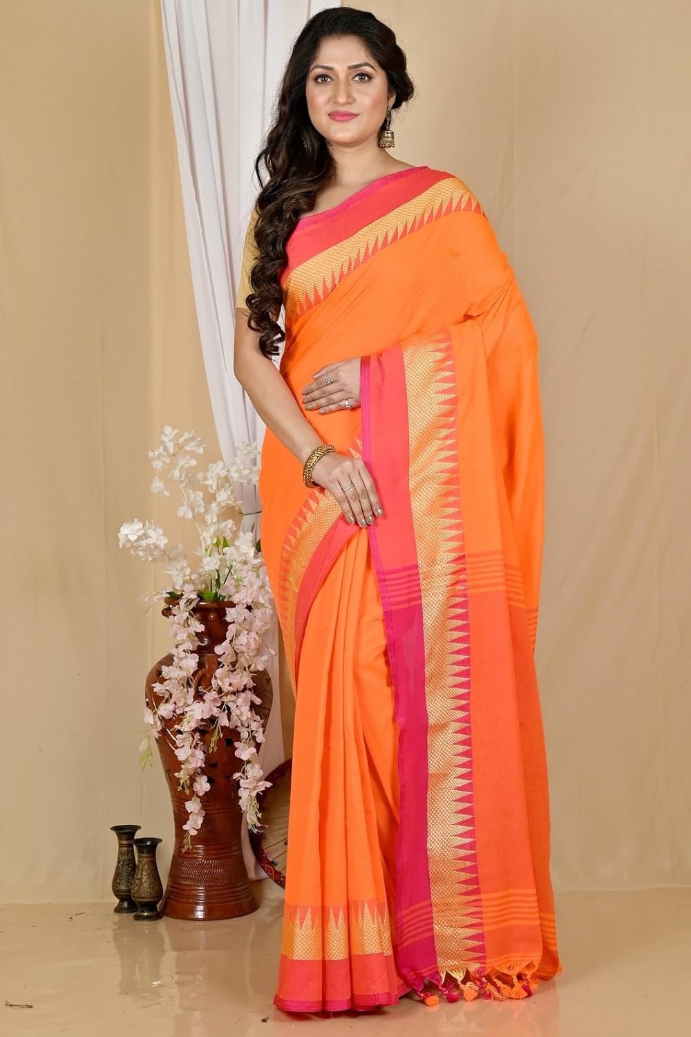 Handloom Saree With Unstitched Running Blouse Piece