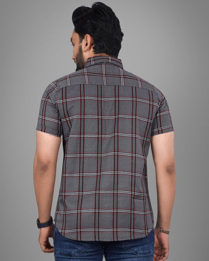 Men Regular Fit Checkered Spread Collar Casual Shirt