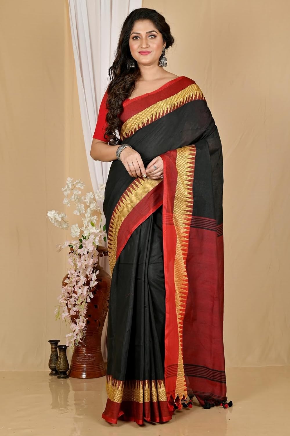 Handloom Saree With Unstitched Running Blouse Piece