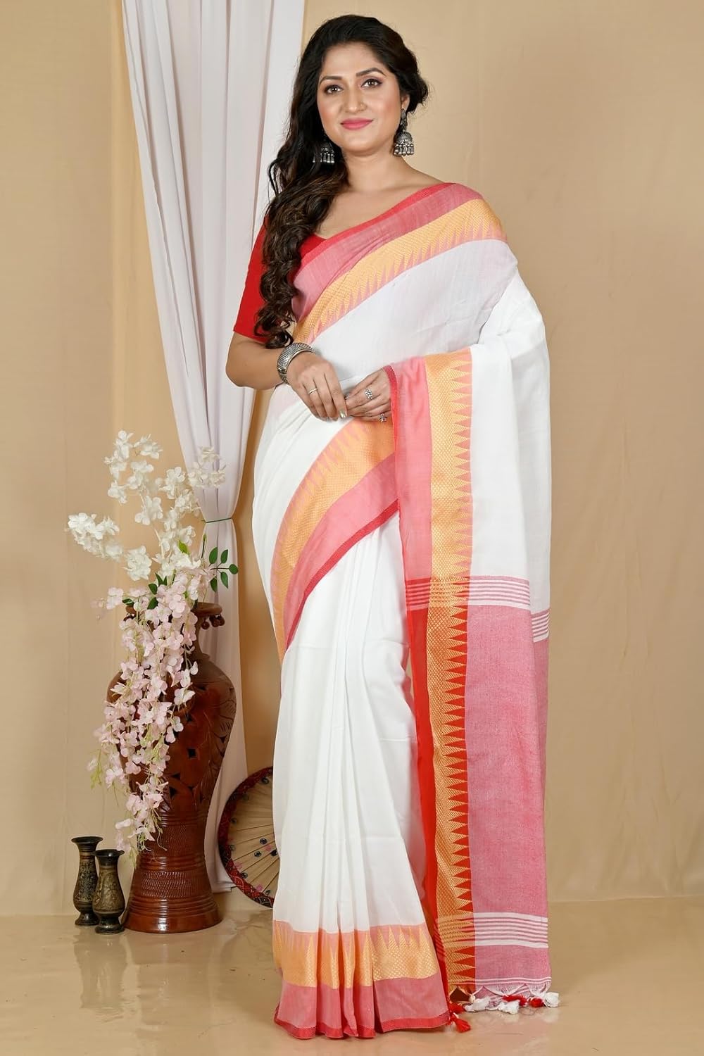 Handloom Saree With Unstitched Running Blouse Piece