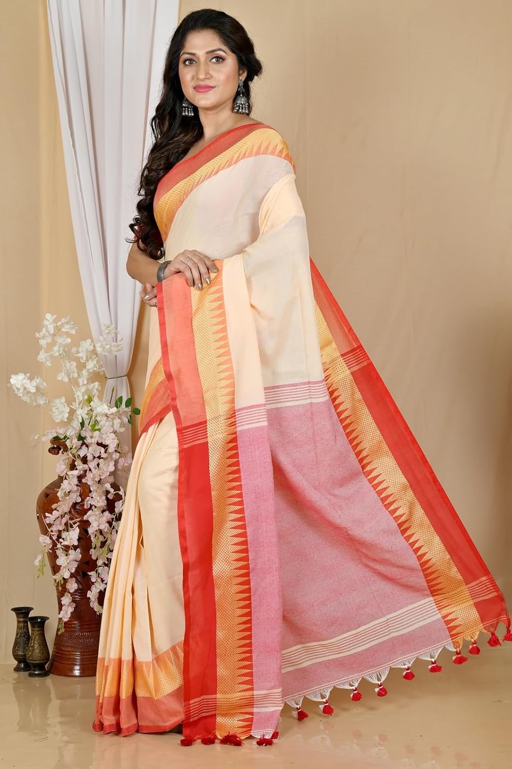 Handloom Saree With Unstitched Running Blouse Piece