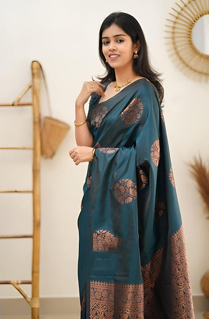 Banarasi SilkSaree With Litchi Silk Unstitched Blouse