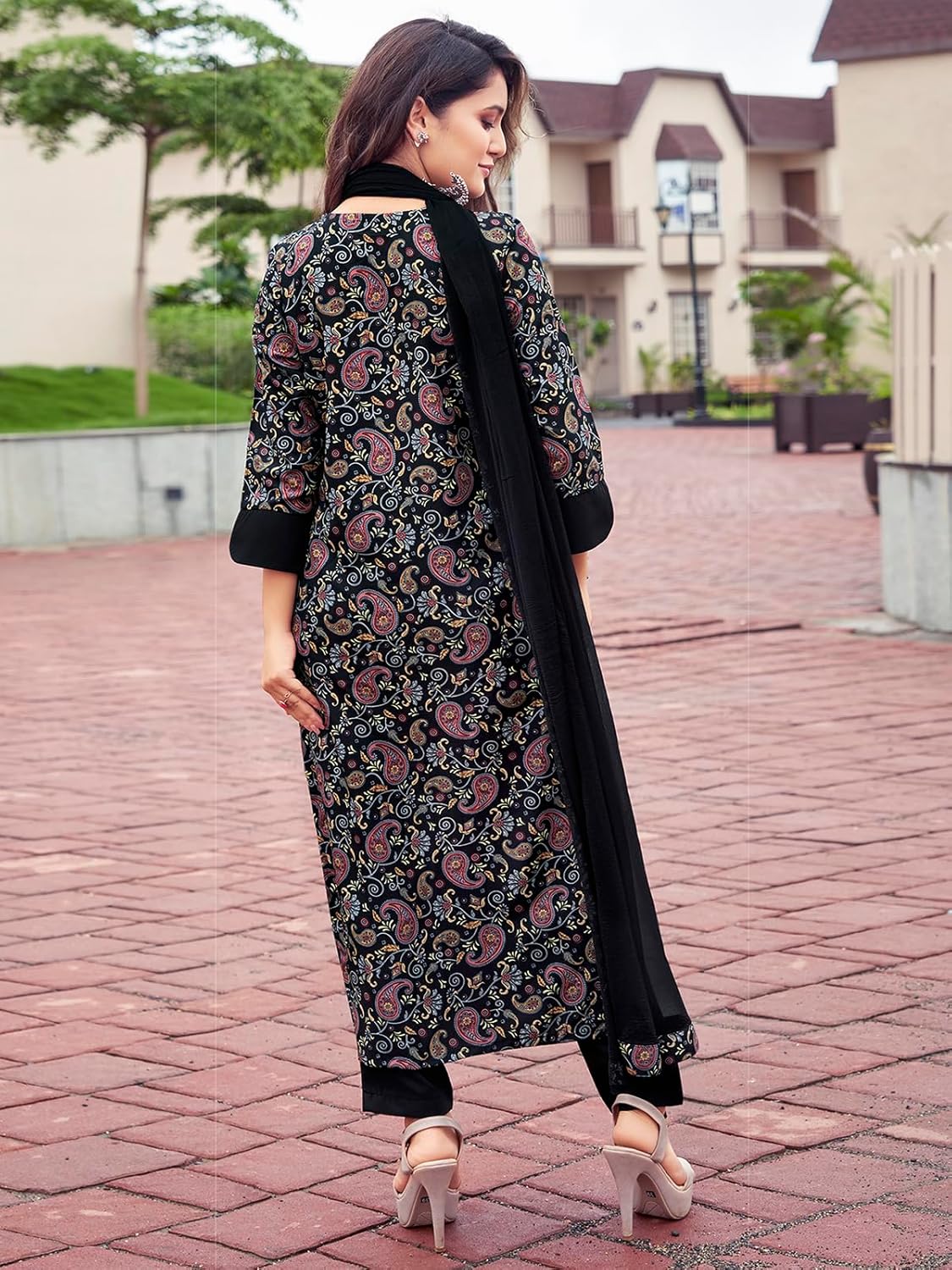 Women's Crepe Printed Kurta with Pant and Dupatta Set