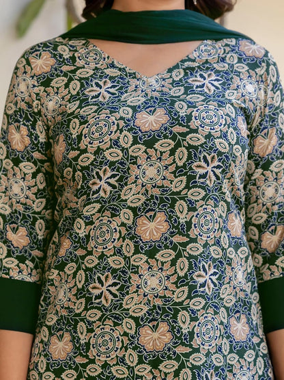 Women's Crepe Printed Kurta with Pant and Dupatta Set