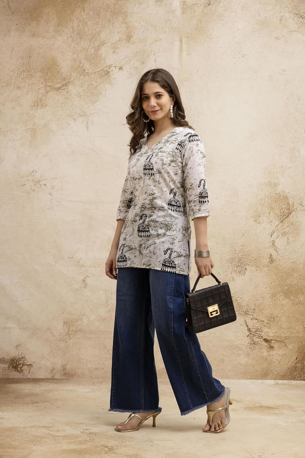 SURHI Women Short Kurti – Stylish, Comfortable & Ethnic
