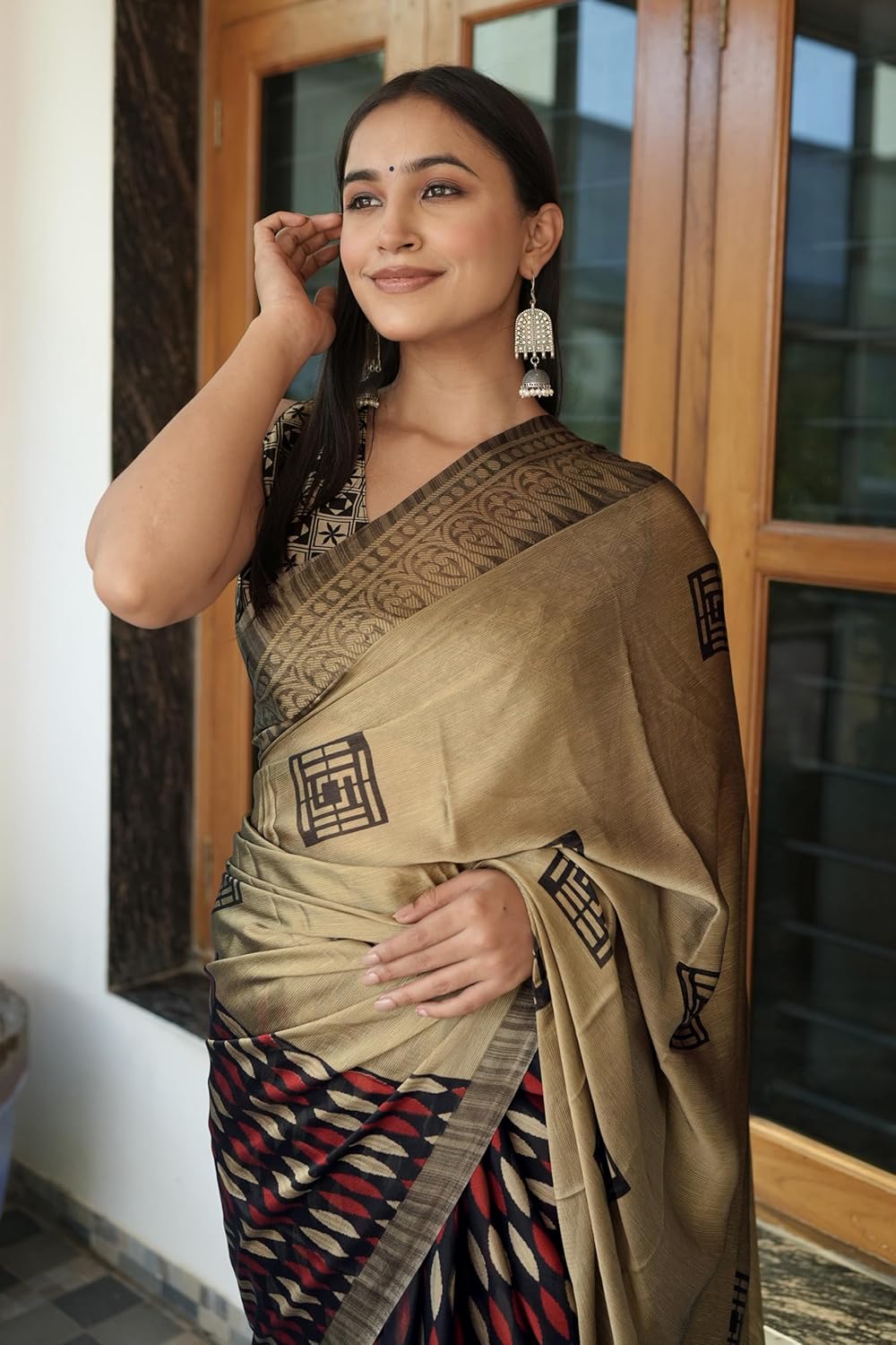 FASHION Women's  Floral Printed Saree with Blouse Piece