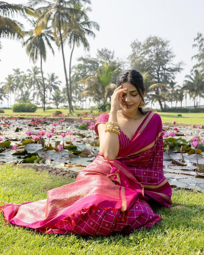 Women's Banarasi Sarees With Blouse Piece
