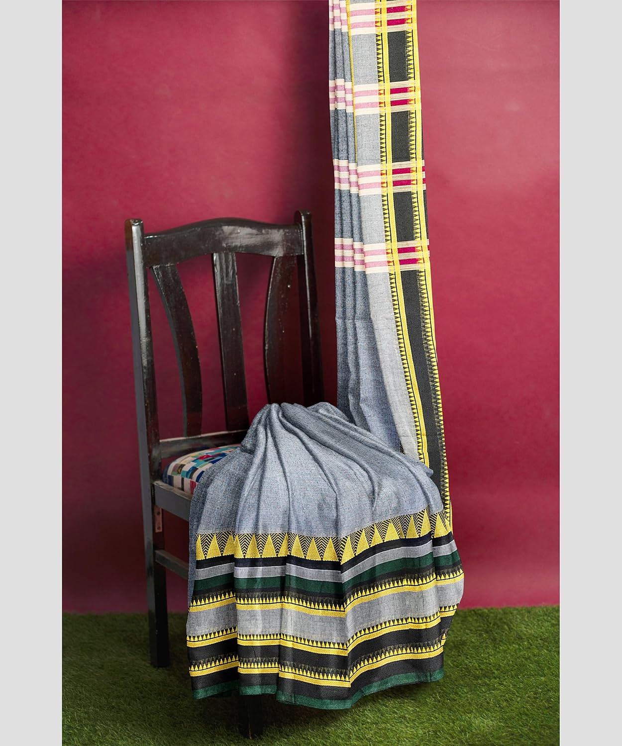 Handloom Saree With Unstitched Running Blouse Piece