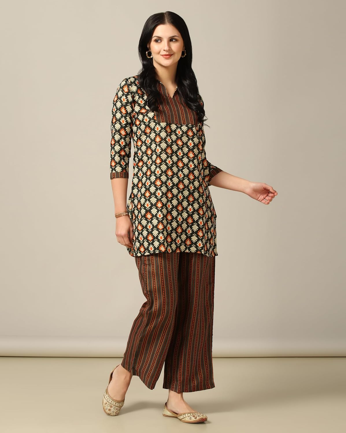 Women's Cotton Blend Printed Straight Kurta with Pant