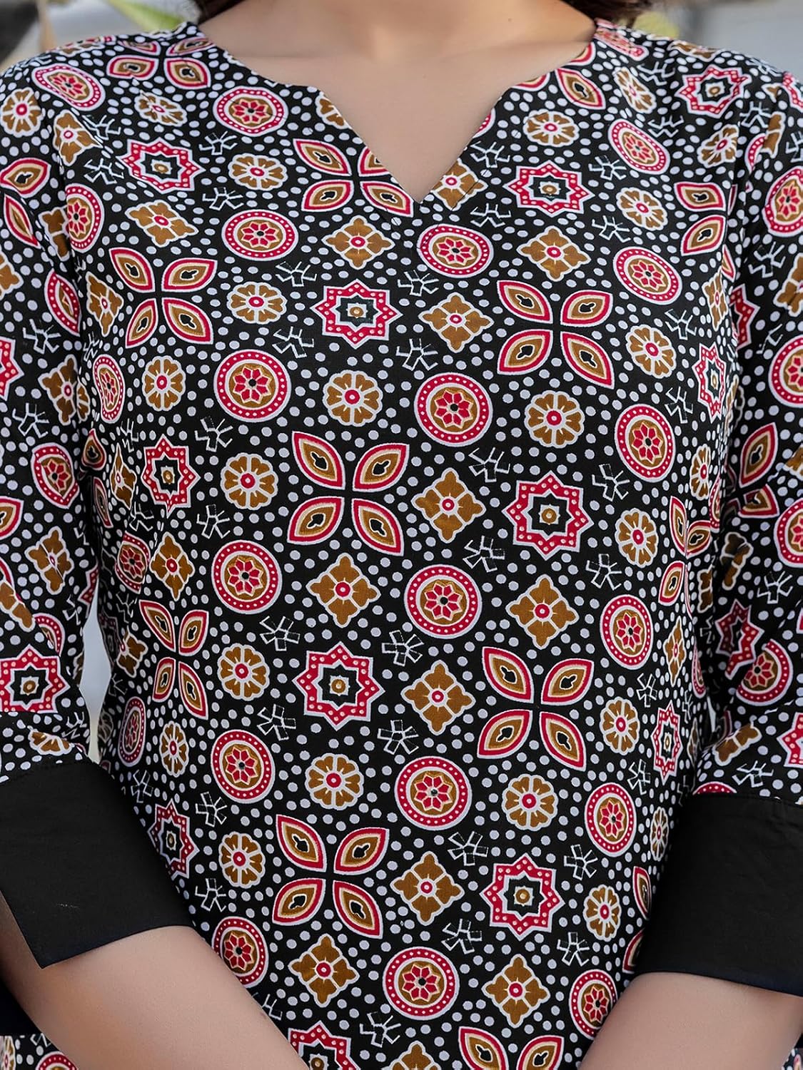 Women's Crepe Printed Kurta with Pant and Dupatta Set