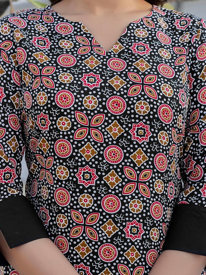Women's Crepe Printed Kurta with Pant and Dupatta Set