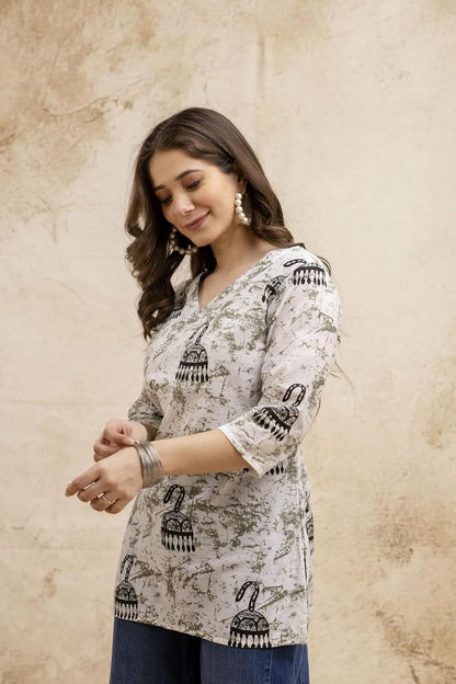 SURHI Women Short Kurti – Stylish, Comfortable & Ethnic