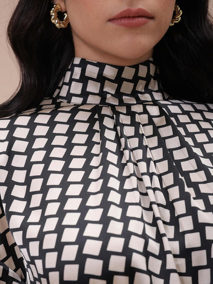 Women Flared Geometric Print Round Neck Dress