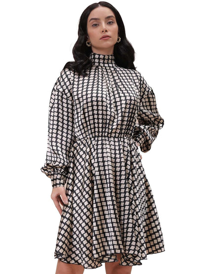 Women Flared Geometric Print Round Neck Dress