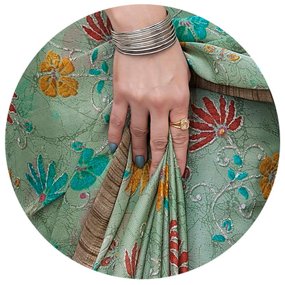 FASHION  Floral Printed Saree with Blouse Piece