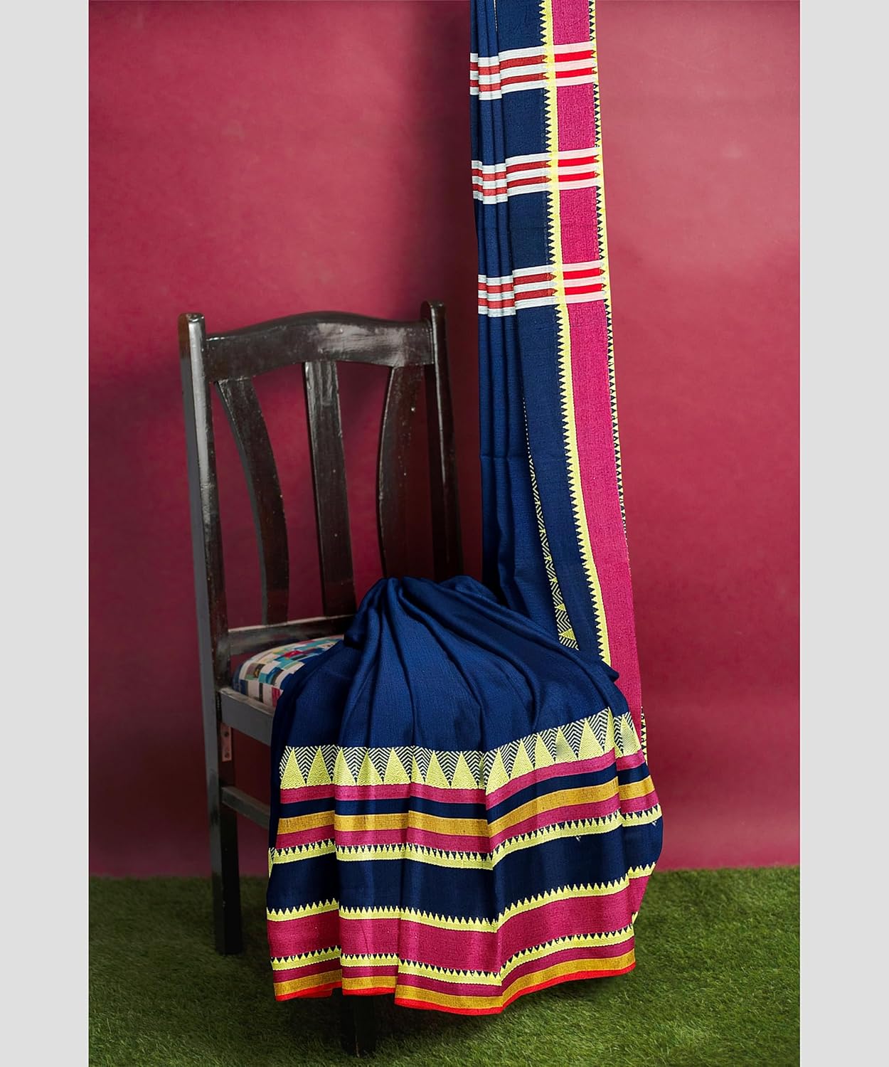 Handloom Saree With Unstitched Running Blouse Piece