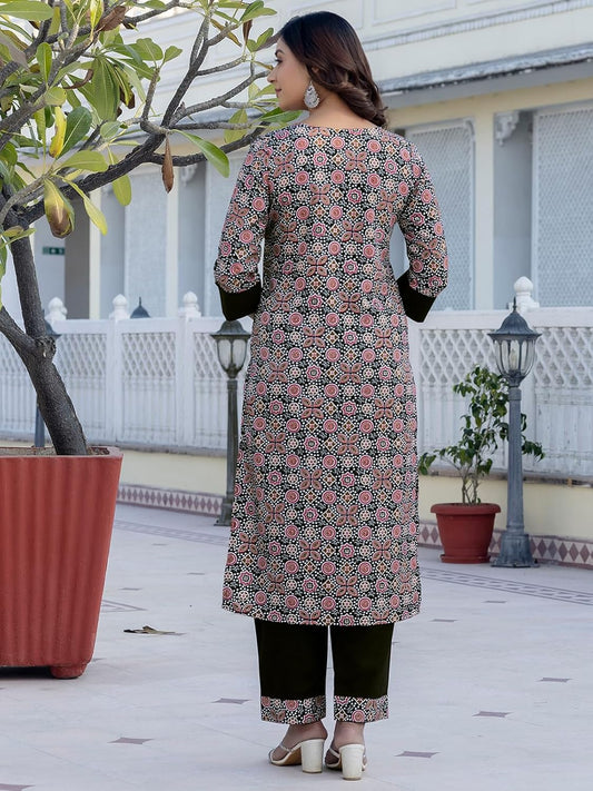 Women's Crepe Printed Kurta with Pant and Dupatta Set