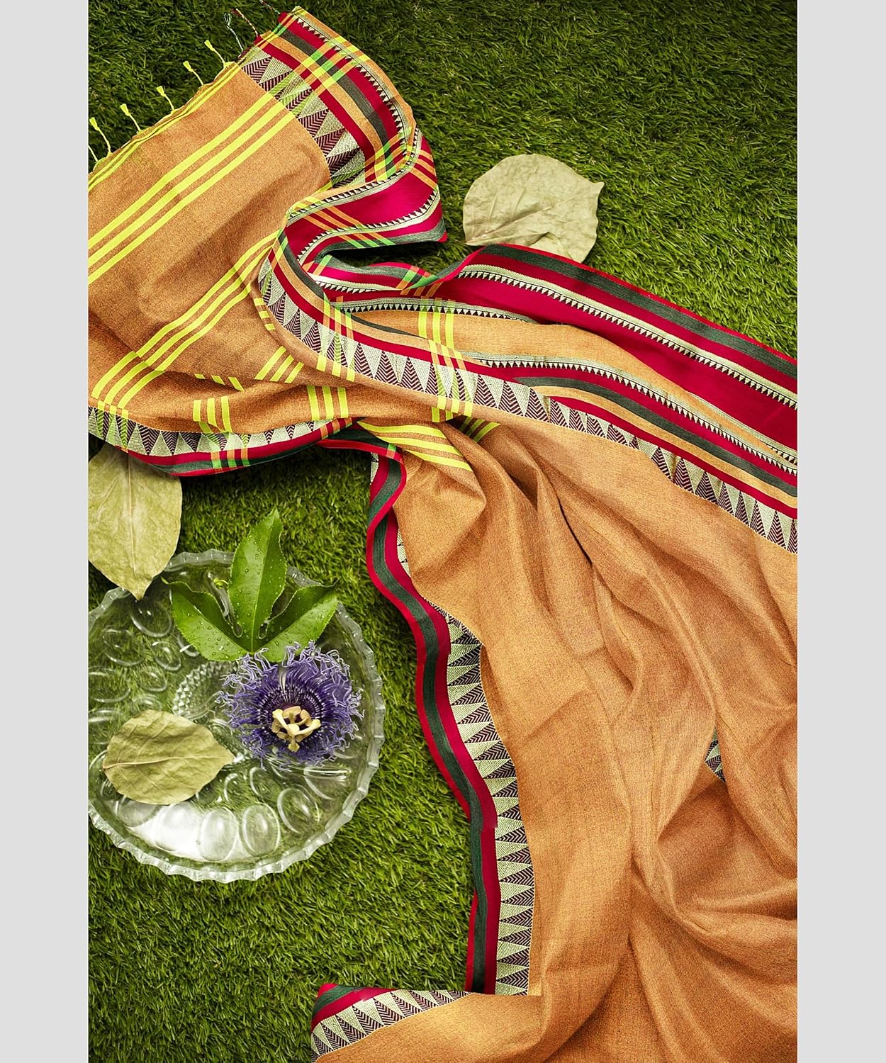 Handloom Saree With Unstitched Running Blouse Piece