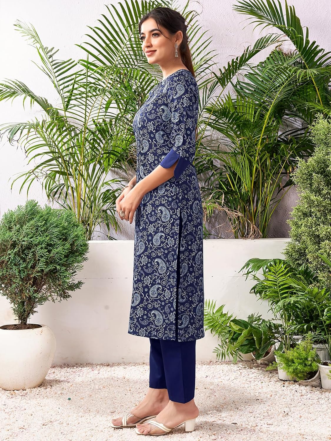 Women's Crepe Printed Kurta with Pant and Dupatta Set
