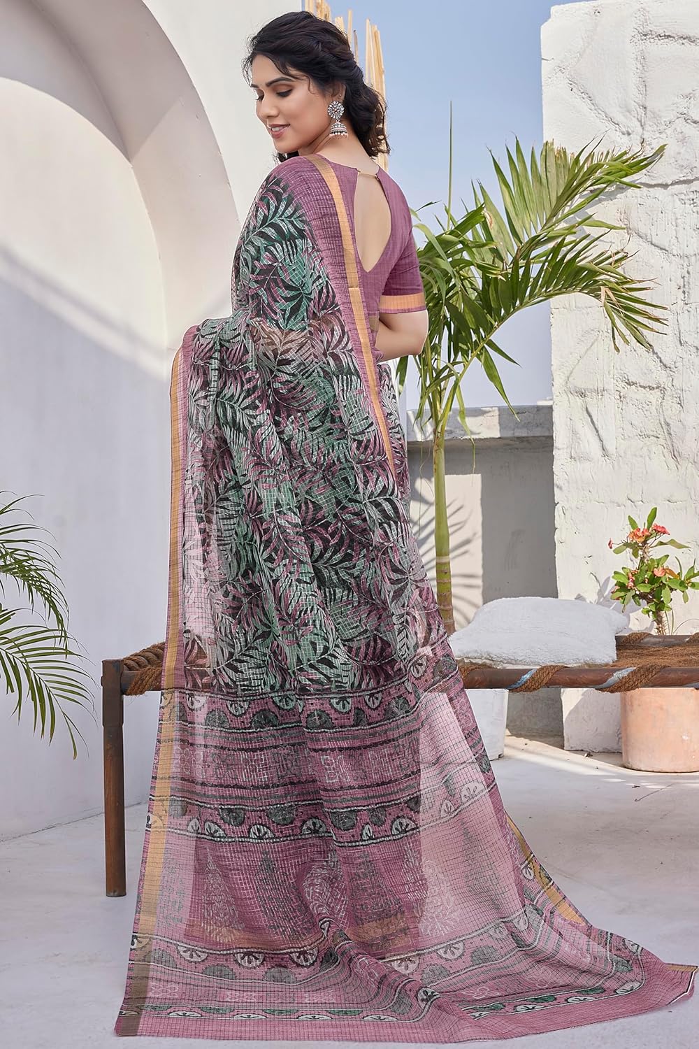 KotaDoriaPolyester Mix Leaf Floral Printed Saree
